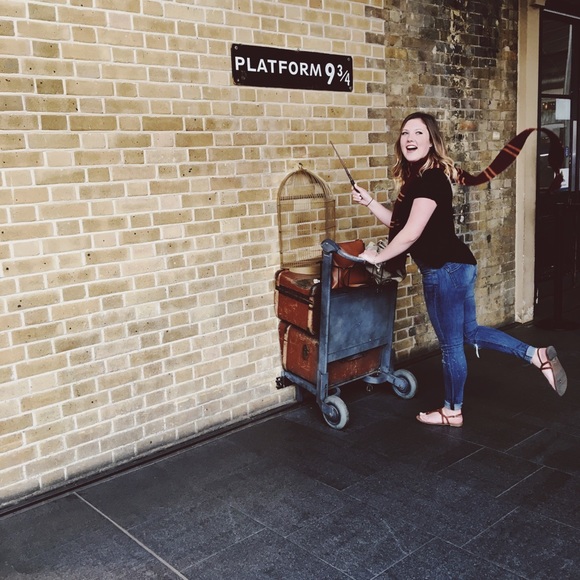 Meet your Posher, Rachel - Picture 3 of 4